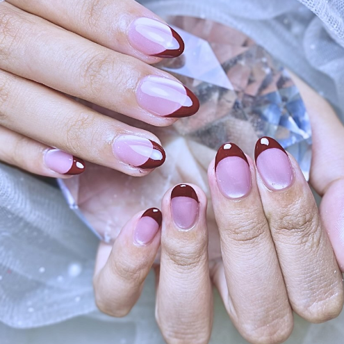 Cat-Eye plus French tip nail design